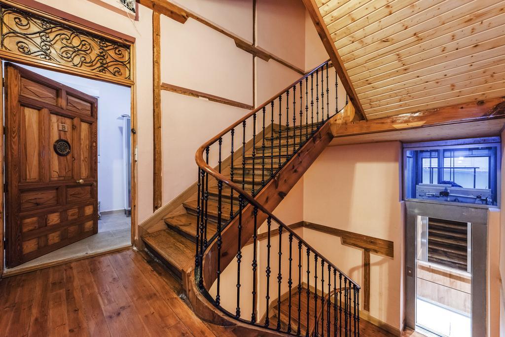 Latina Sol Apartment Madrid Exterior photo