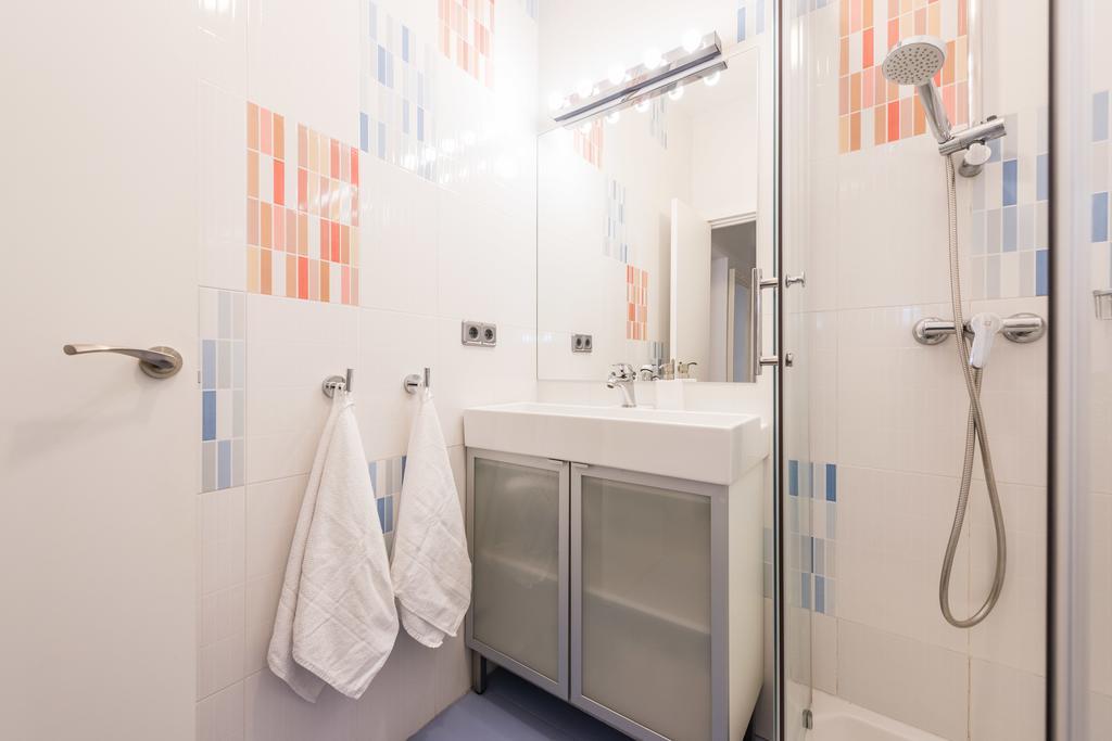Latina Sol Apartment Madrid Exterior photo