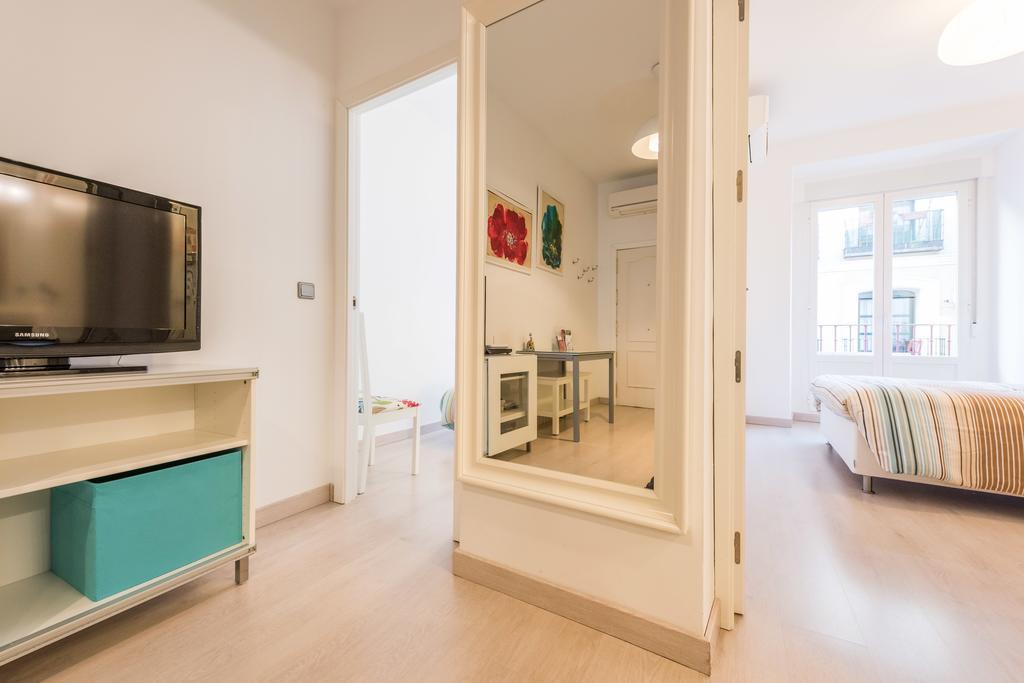 Latina Sol Apartment Madrid Exterior photo
